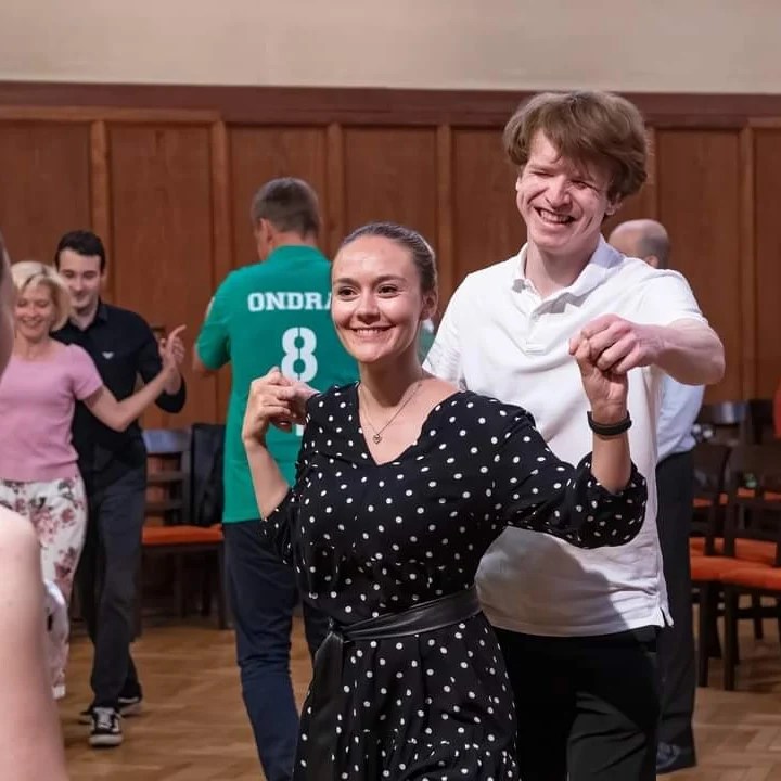 Závěrečná tancovačka – media 1